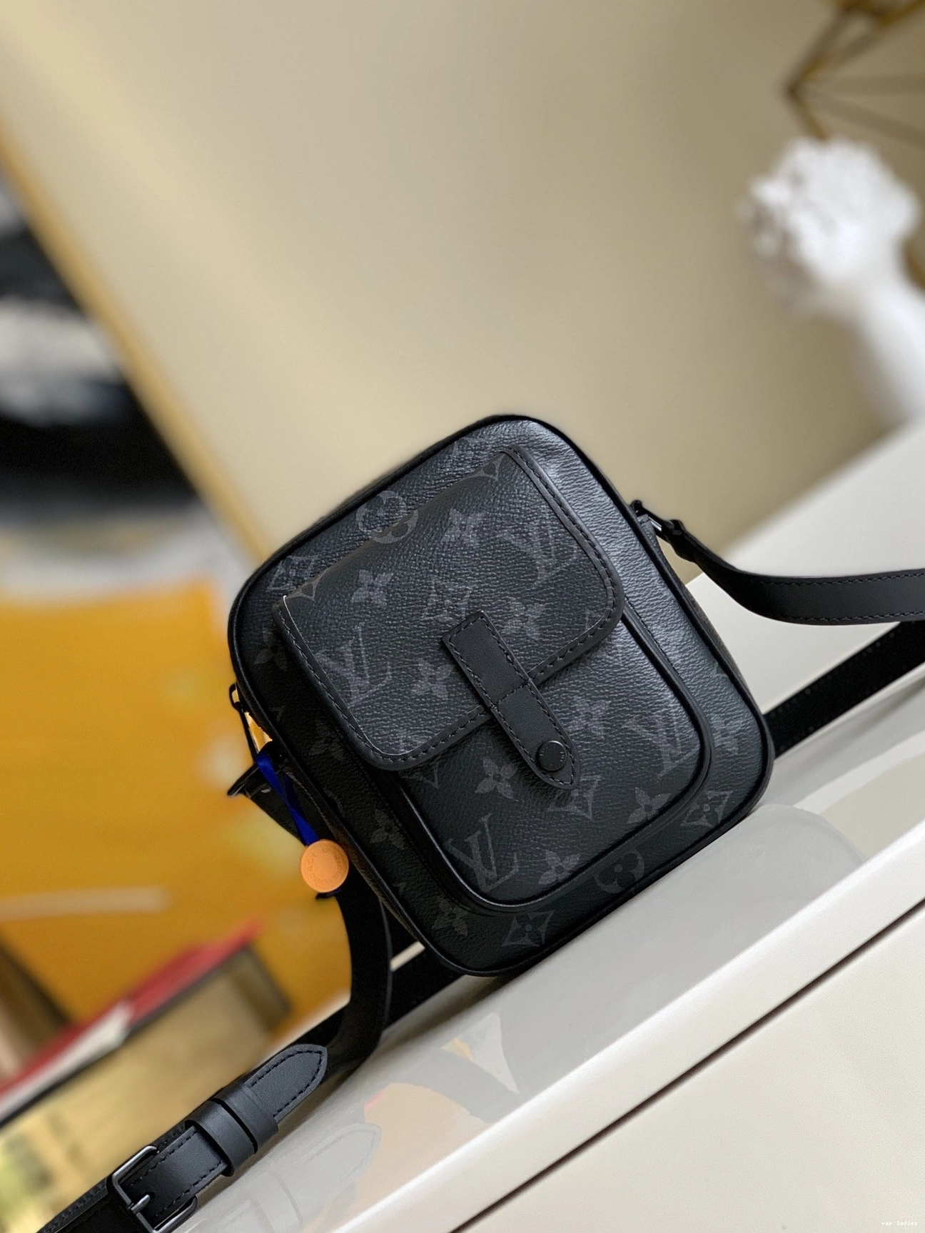 Cheap Wearable LOUIS VUITTON Christopher Wallet 0804